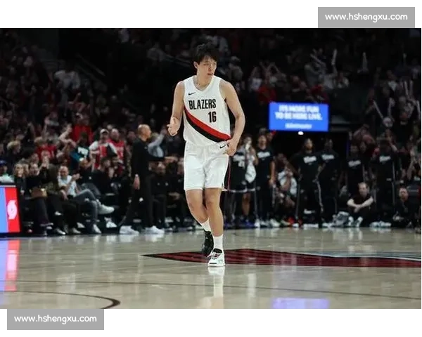 第三节风暴！杨瀚森让尤班克斯成背景板，队记等的高光来了